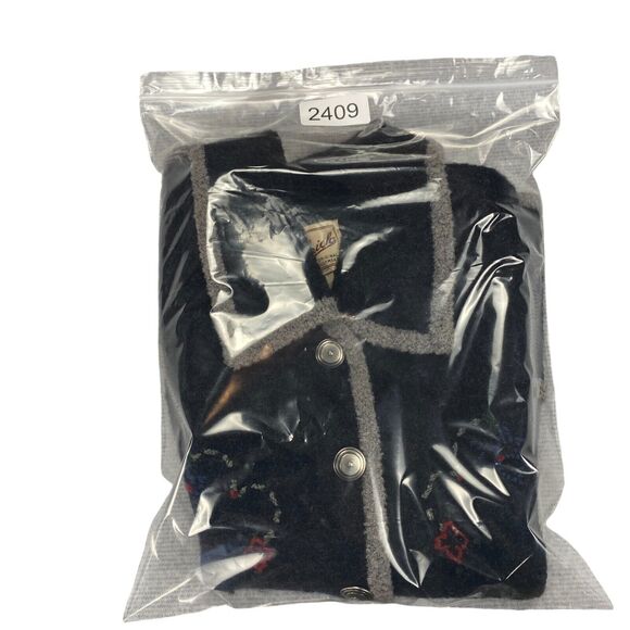 Woolrich Wool Vest Womens M Gray Grandma Embroidered Gorpcore Button Front - Picture 12 of 12